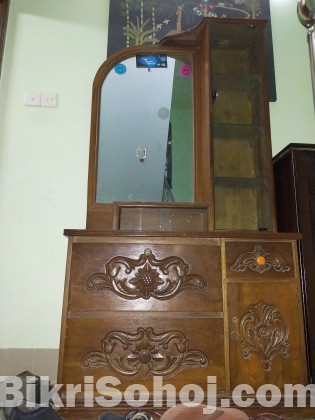 ড্রেসিং টেবিল Dressing Table